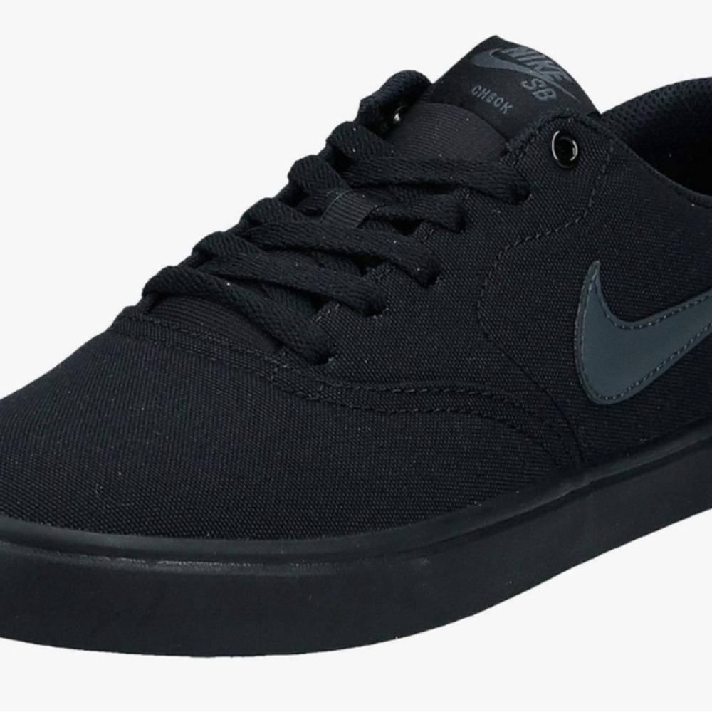 Nike SB Black Sneakers